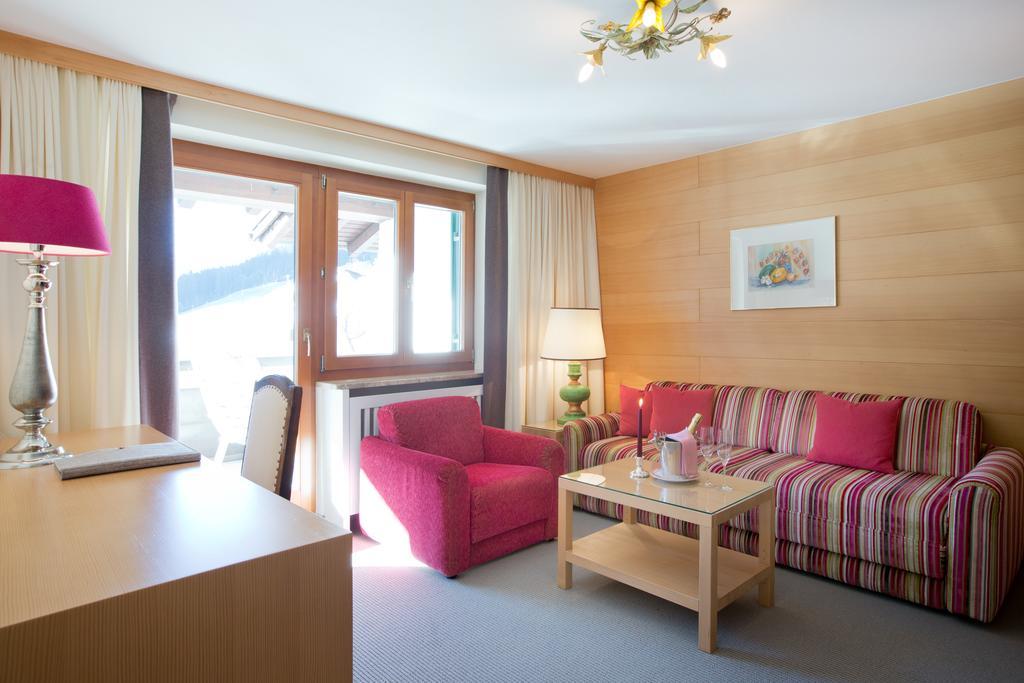 לך אם ארלברג Hotel Angela מראה חיצוני תמונה