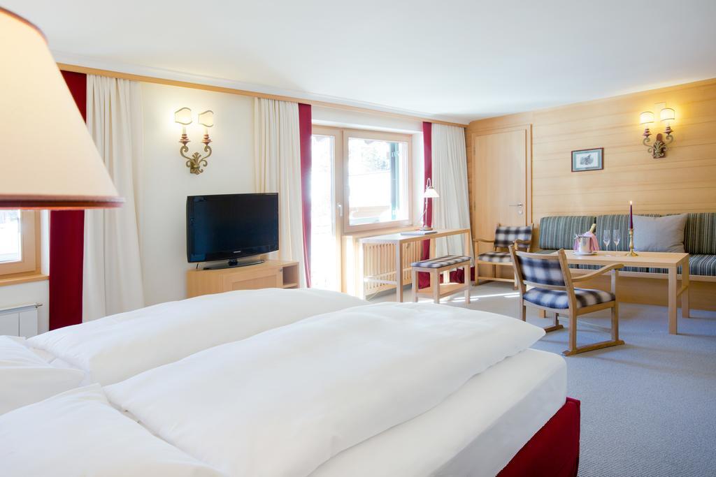 לך אם ארלברג Hotel Angela מראה חיצוני תמונה