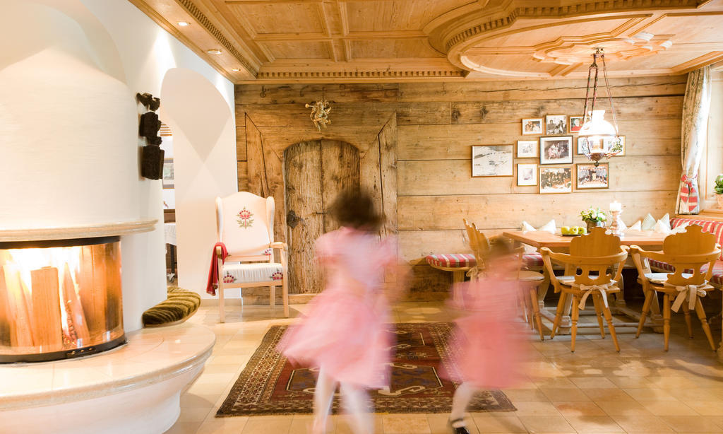 לך אם ארלברג Hotel Angela מראה חיצוני תמונה