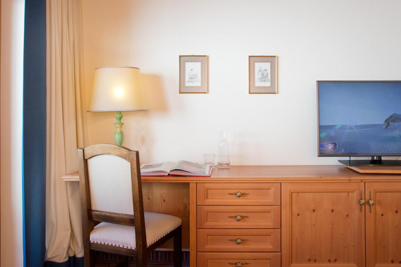 לך אם ארלברג Hotel Angela מראה חיצוני תמונה