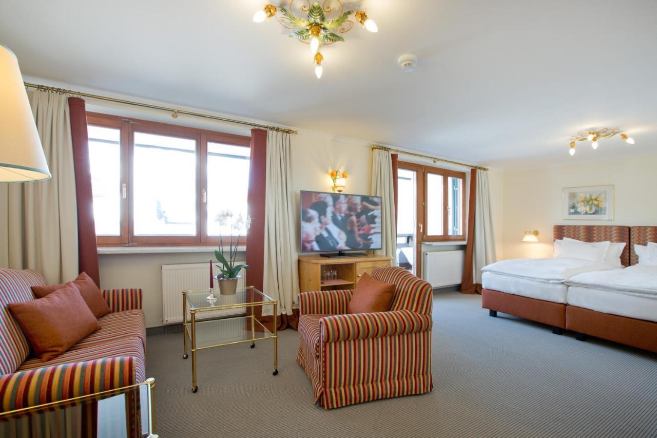לך אם ארלברג Hotel Angela מראה חיצוני תמונה