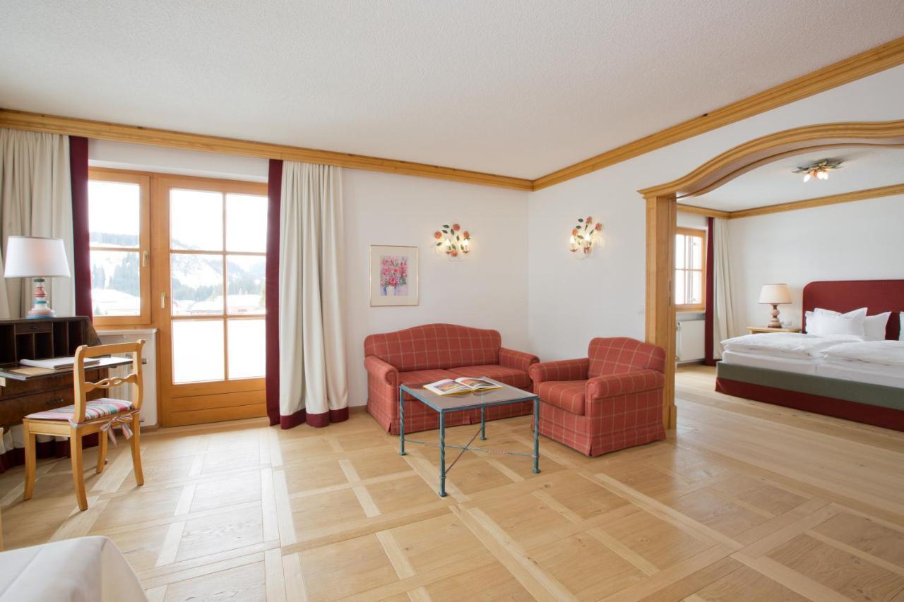 לך אם ארלברג Hotel Angela מראה חיצוני תמונה